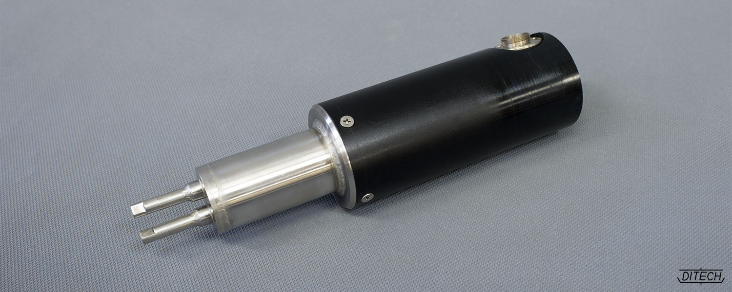 Vibrating viscometer for laboratory